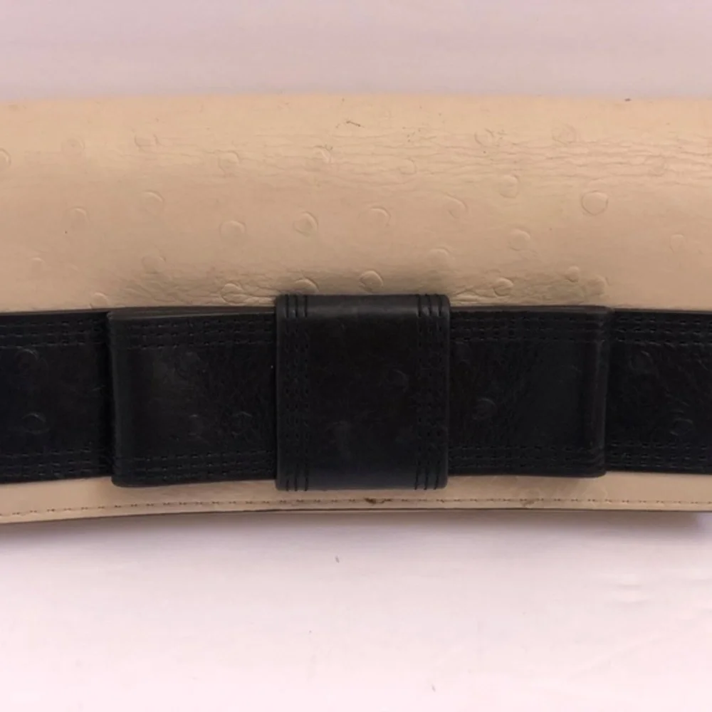 Kate Spade new York Wristlet Wallet Clutch Leather